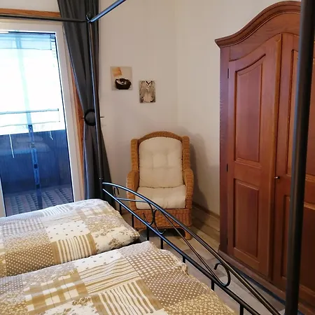 Am Reinhardswald - Eichenlaub - Mit Sauna