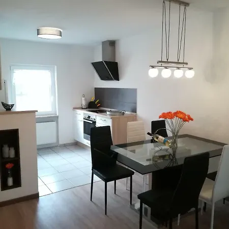 Am Reinhardswald - Eichenlaub - Mit Sauna