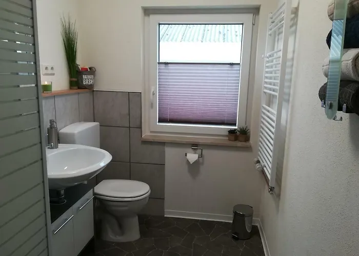 Am Reinhardswald - Eichenlaub - Mit Sauna Apartment *